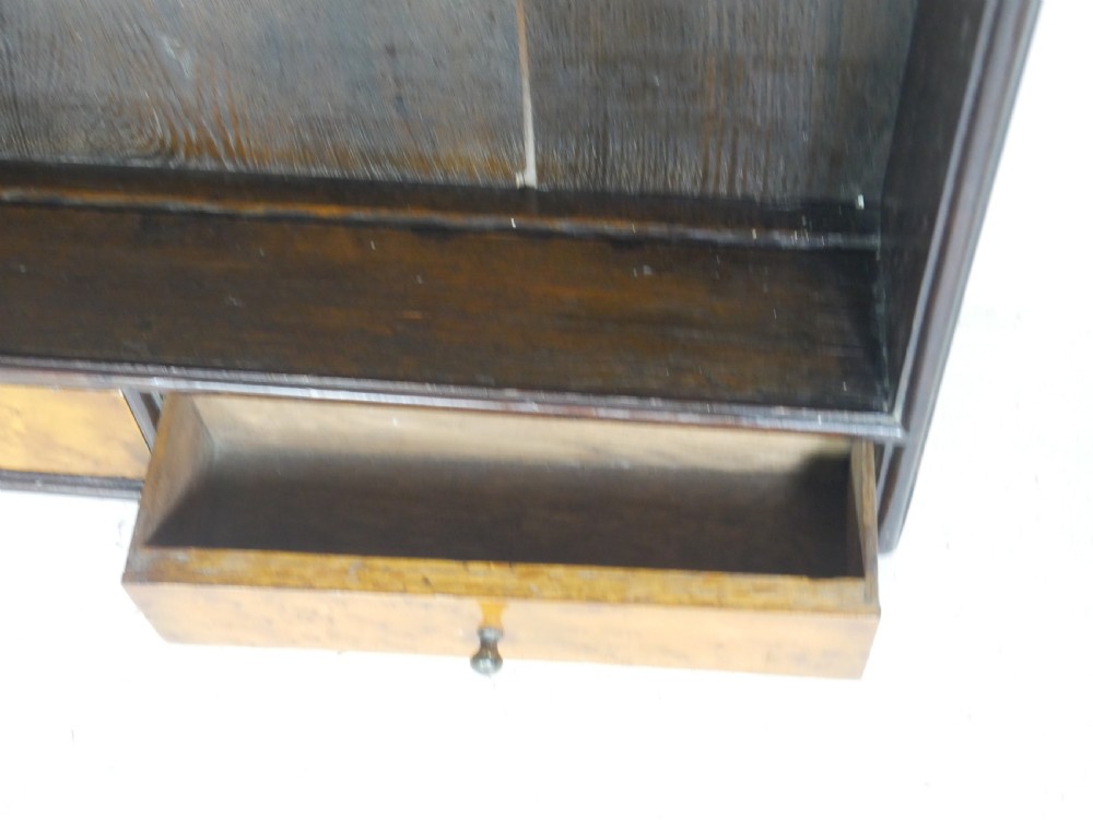 Wall Rack Oak Birds Eye Maple View VI