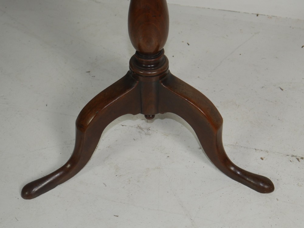 Georgian Lamp Table View V