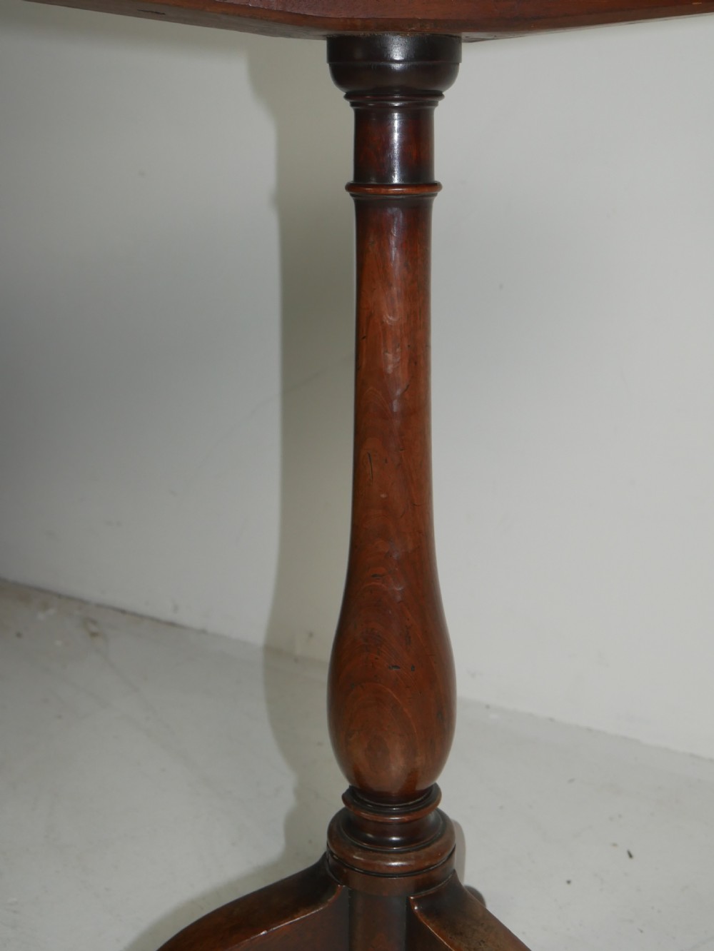 Georgian Lamp Table View VII