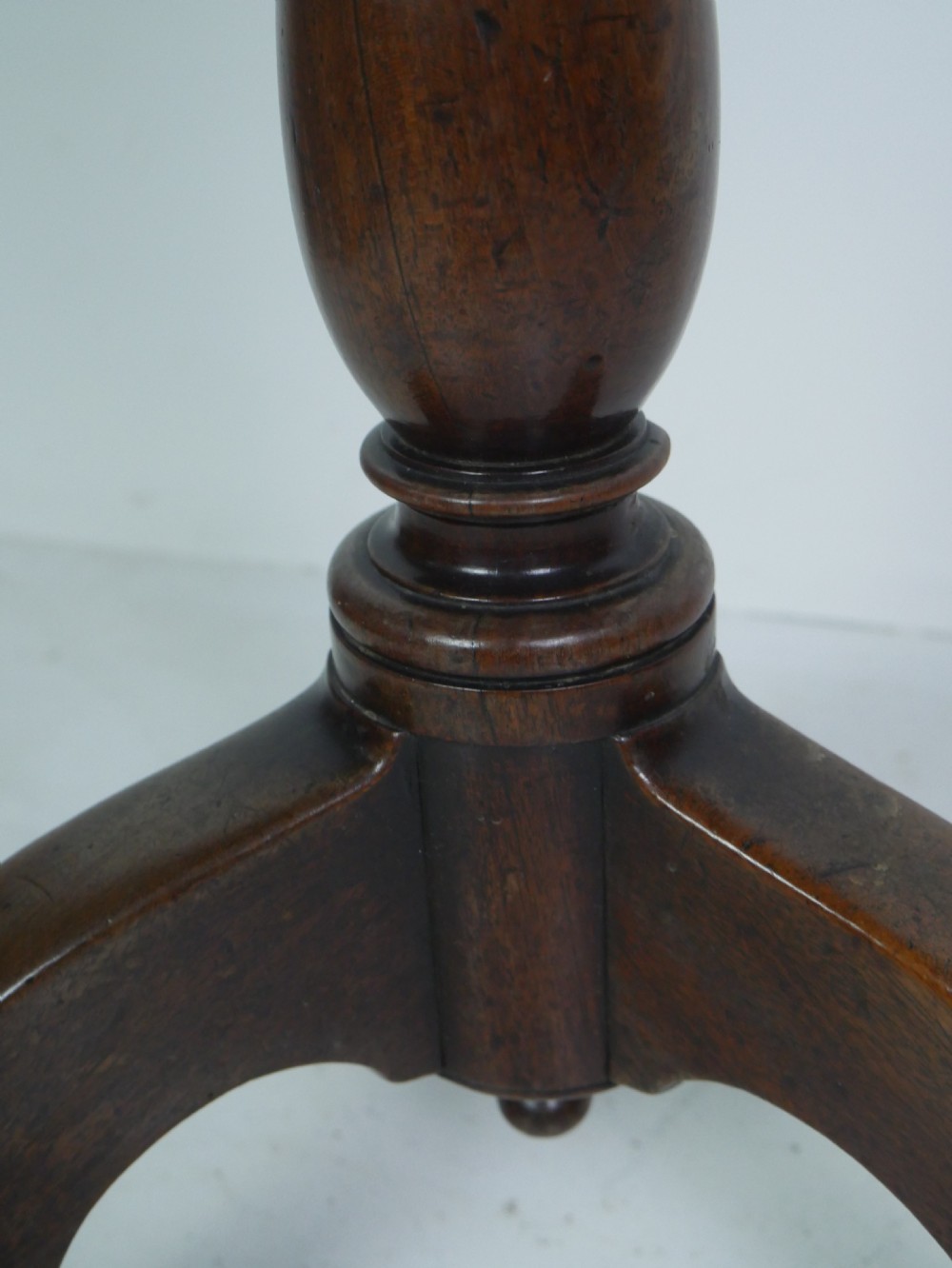 Georgian Lamp Table View VI