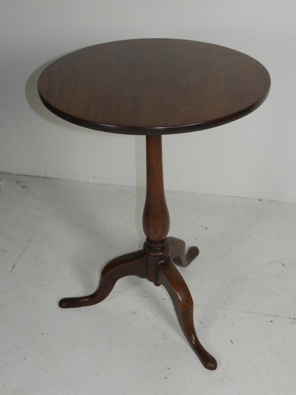 Georgian Lamp Table View X