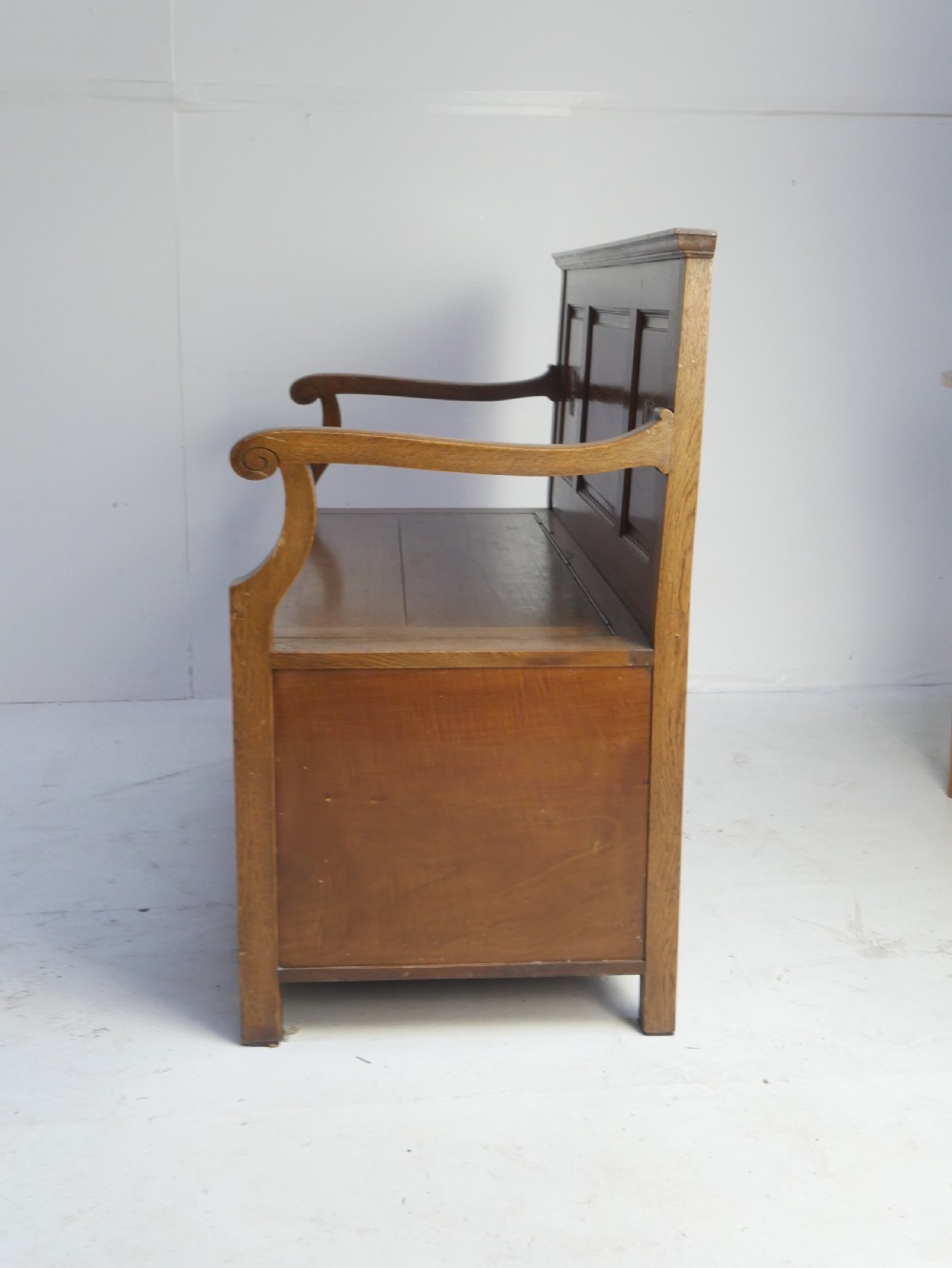 Oak Bench Settle View XIII