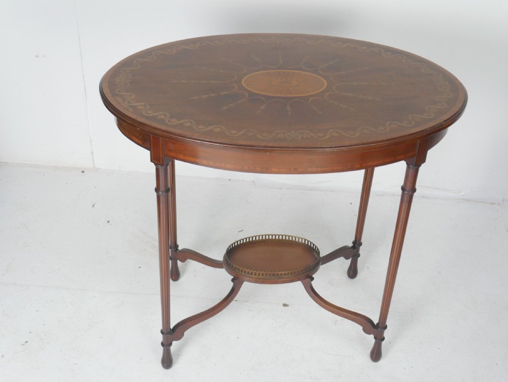 Oval Lamp Table View II