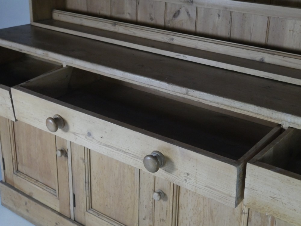 Scottish Farmhouse Pine Dresser View XII