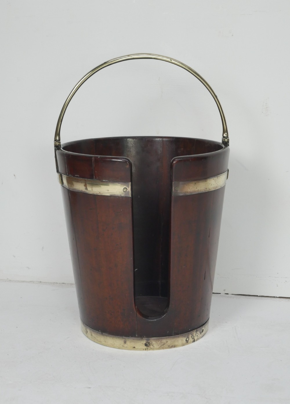 18thCentury Plate Bucket
