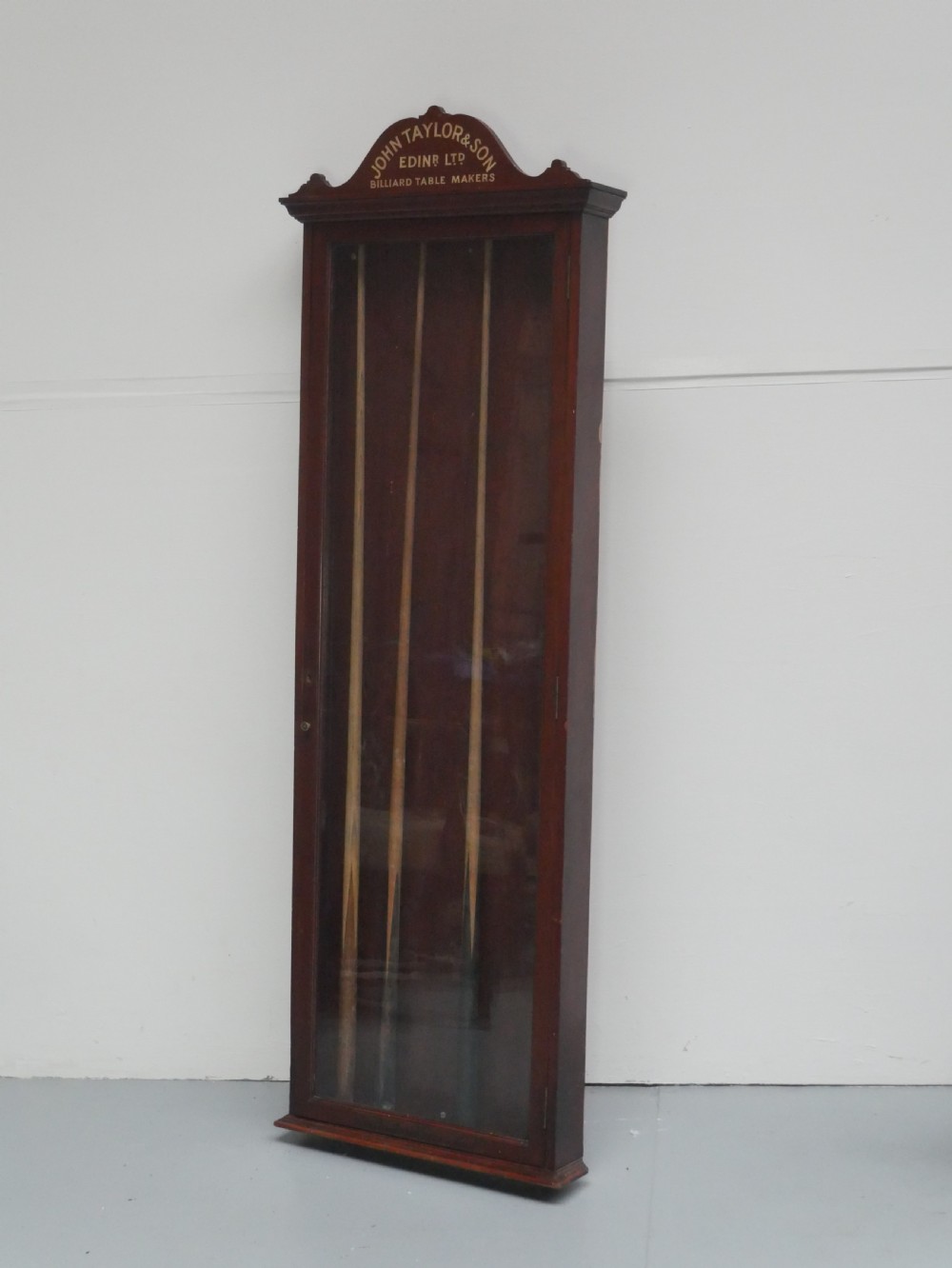 Cue Cabinet 