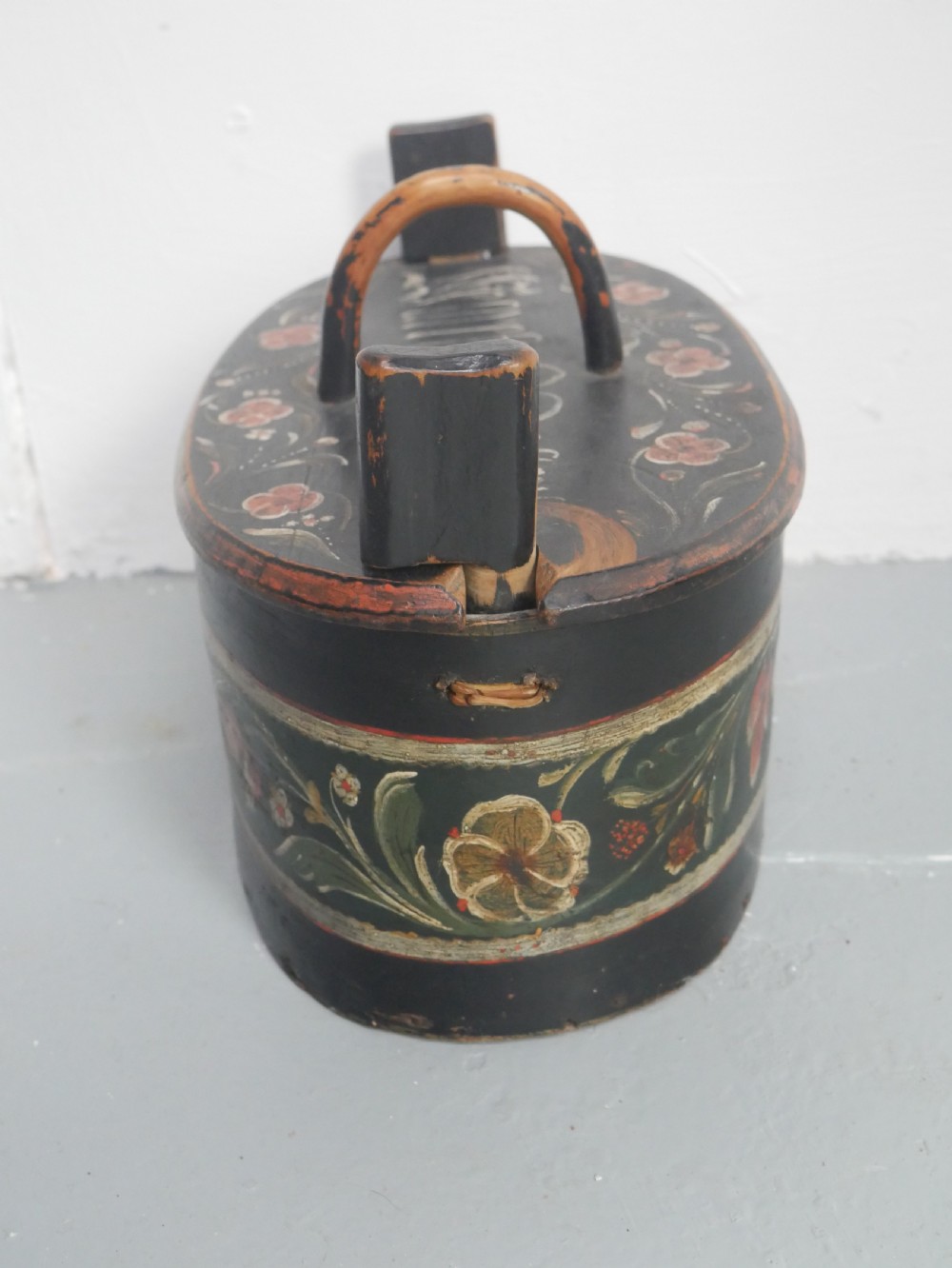 Scandinavian Folk Art Oval Tine Box View II