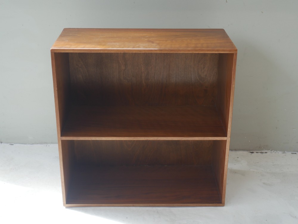 Small  Shelves