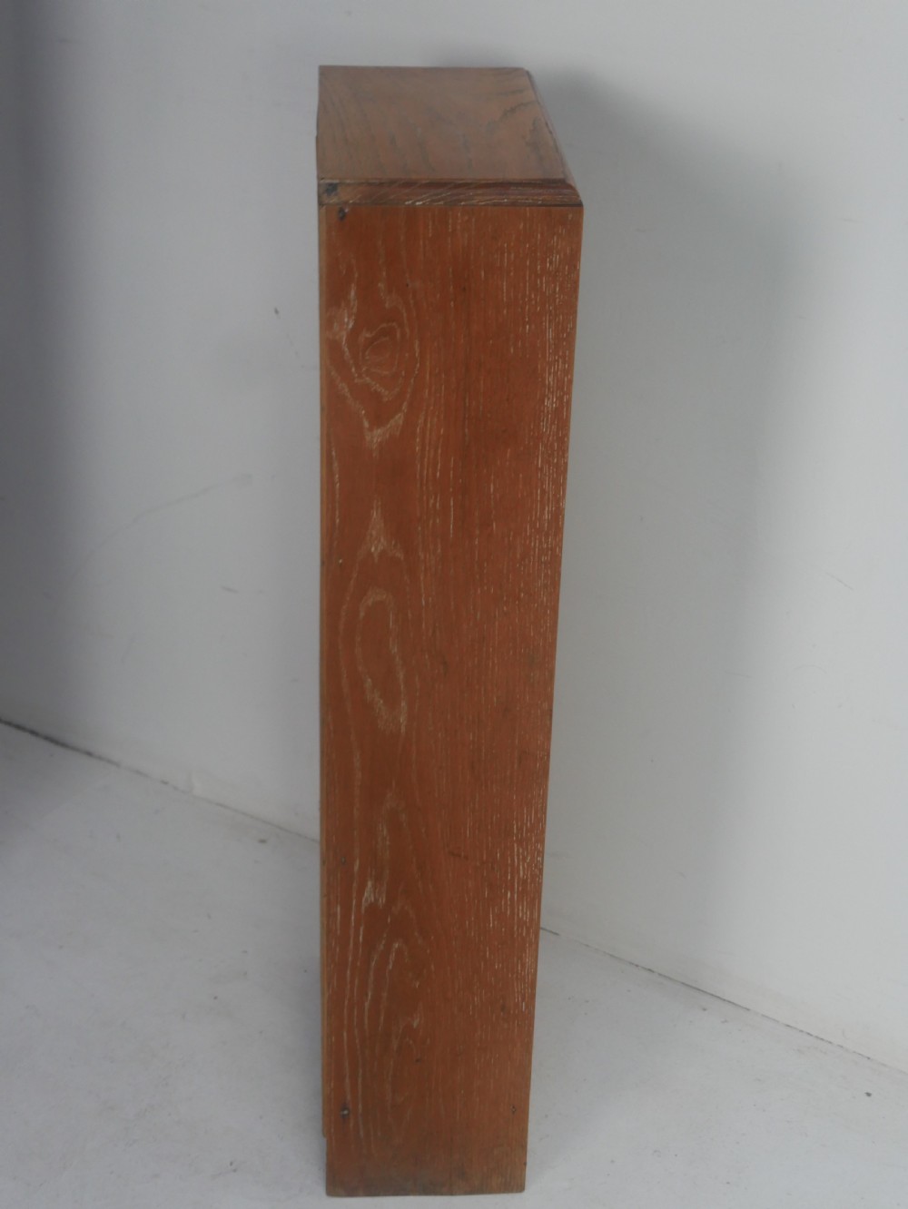 Petit Oak Bookcase Att. Heals View IV