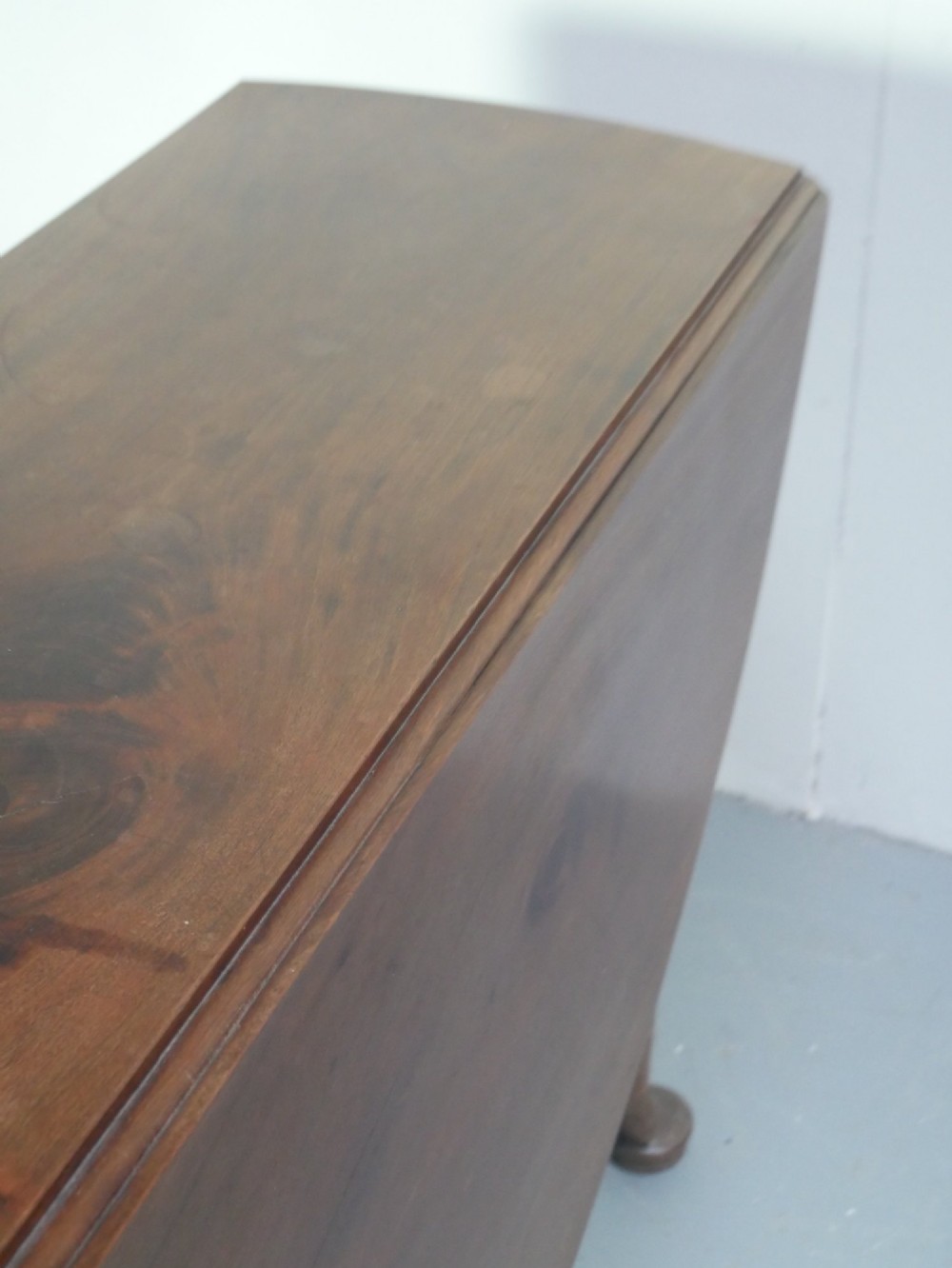 Large Cuban Mahogany Georgian Gate Leg Table View V