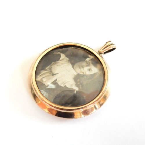 VICTORIAN ROLLED GOLD DOUBLE GLASS PHOTO LOCKET - ADDITIONAL PHOTO 3