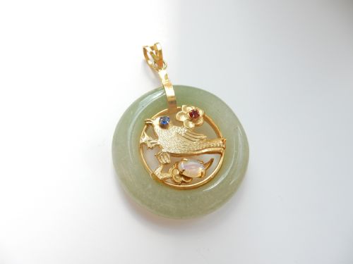 VINTAGE JADE HOOP PENDANT WITH OPAL BIRD DETAIL - ADDITIONAL PHOTO 5