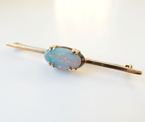 antique 9ct gold opal doublet brooch - CATEGORY: ANTIQUE JEWELLERY - DATED 1920