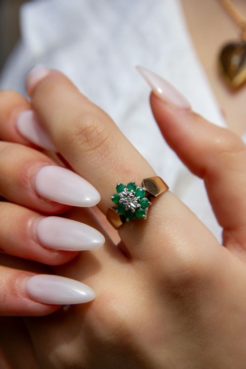 vintage 9ct gold emerald diamond ring - CATEGORY: ANTIQUE JEWELLERY - DATED 1960