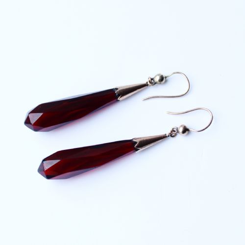 ANTIQUE 9CT GOLD CHERRY BAKELITE TORPEDO EARRINGS - ADDITIONAL PHOTO 1