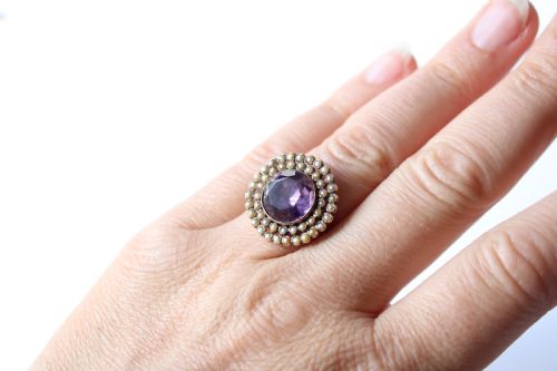ANTIQUE 9CT GOLD AMETHYST PEARL HALO RING - ADDITIONAL PHOTO 4