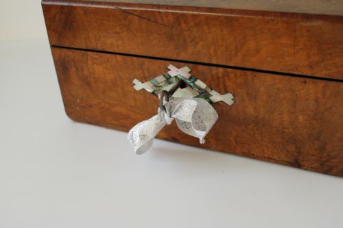 ANTIQUE WALNUT MULTI RING JEWELERY BOX WITH PEARL INLAY - ADDITIONAL PHOTO 2