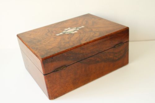 ANTIQUE WALNUT MULTI RING JEWELERY BOX WITH PEARL INLAY - ADDITIONAL PHOTO 10