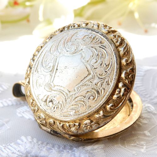 ANTIQUE ROLLED GOLD LOCKET WITH SHIELD - ADDITIONAL PHOTO 6