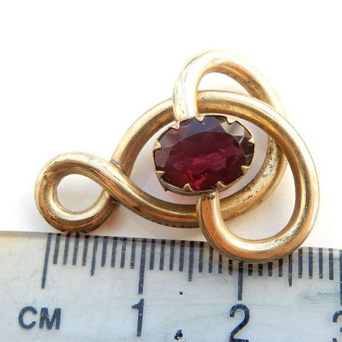 ANTIQUE PINCHBECK GARNET PASTE KNOT PENDANT - ADDITIONAL PHOTO 5