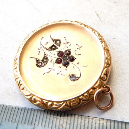 ANTIQUE 9CT GOLD BACK FRONT PASTE LOCKET - ADDITIONAL PHOTO 6