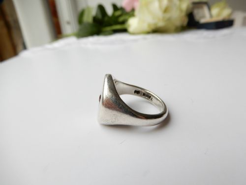 CHUNKY ANTIQUE SOLID SILVER GARNET SIGNET RING - ADDITIONAL PHOTO 2