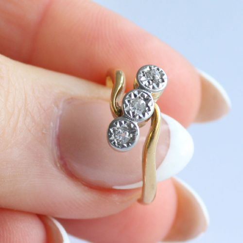 EDWARDIAN 18CT GOLD DIAMOND TRILOGY RING - ADDITIONAL PHOTO 5