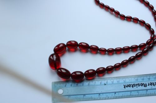 ANTIQUE CHERRY BAKELITE BEAD NECKLACE - ADDITIONAL PHOTO 6