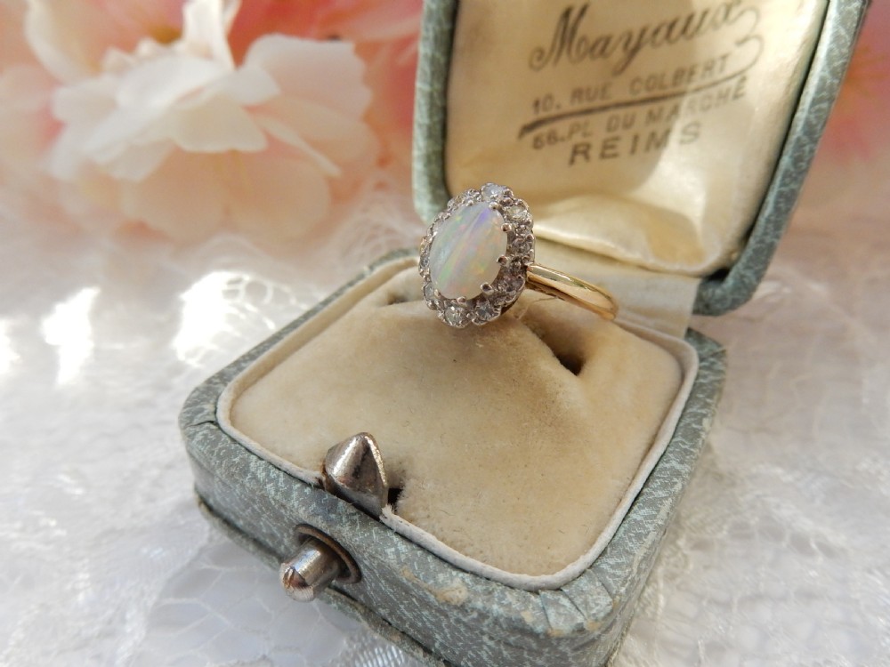 Antique 18ct Gold Opal & Diamond Ring    