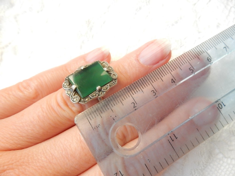 Art Deco Sterling Silver Green Chalcedony Ring  View VIII