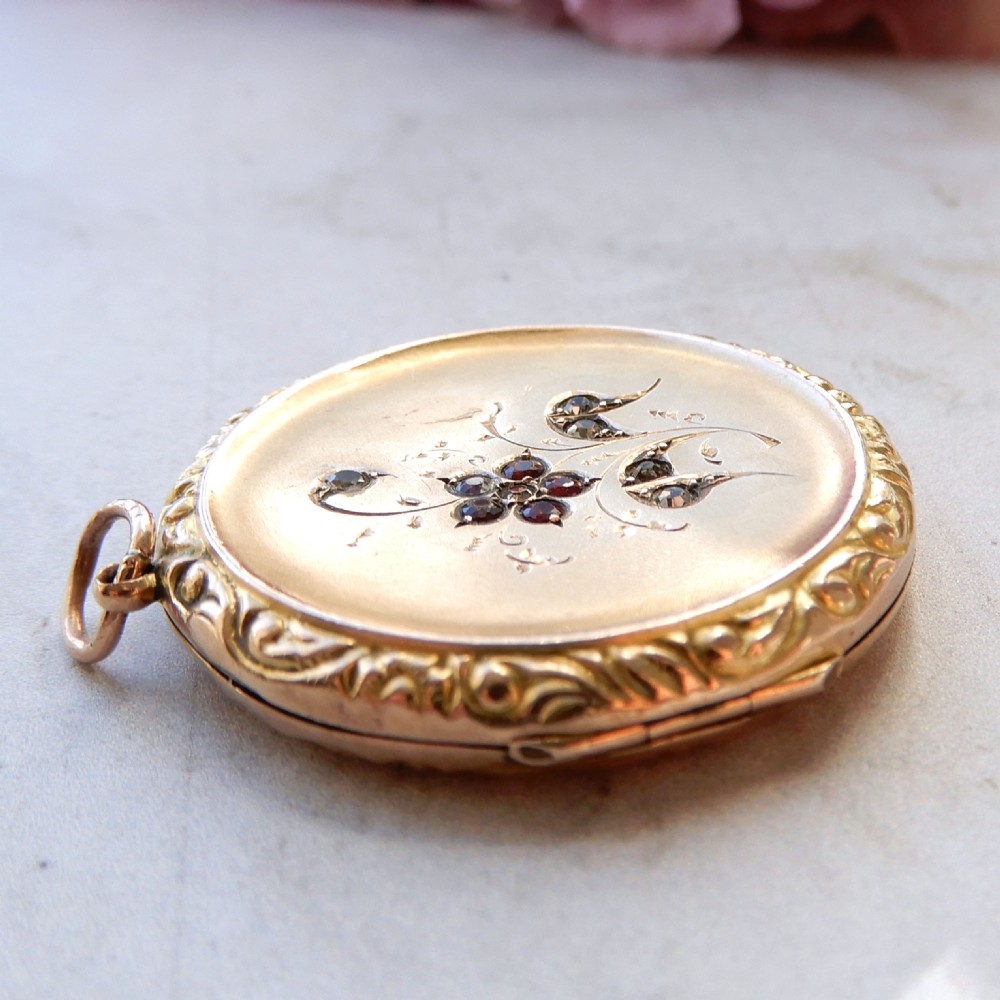 Antique 9ct Gold Back & Front Paste Locket View VI