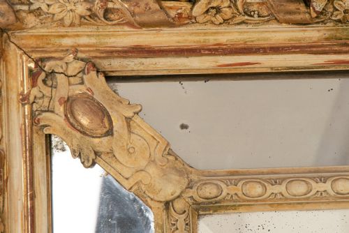 A FRENCH ANTIQUE CRESTED MARGIN MIRROR IN ORIGINAL PARCELGILT - ADDITIONAL PHOTO 8