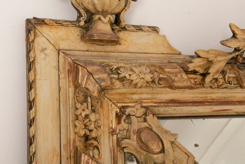 A FRENCH ANTIQUE CRESTED MARGIN MIRROR IN ORIGINAL PARCELGILT - ADDITIONAL PHOTO 9