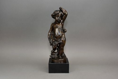 ANTIQUE BRONZE FIGURE OF A CHERUB HOLDING A WHEAT SHEAF - ADDITIONAL PHOTO 1