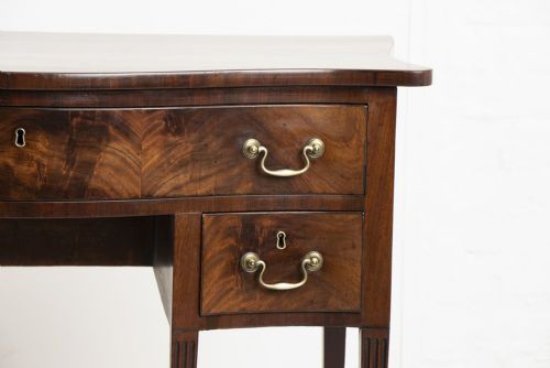 ANTIQUE GEORGIAN MAHOGANY SERPENTINE WRITING TABLE - ADDITIONAL PHOTO 3