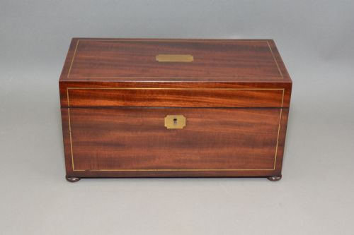 A GOOD QUALITY EARLY VICTORIAN TEA CADDY 19TH C - ADDITIONAL PHOTO 2