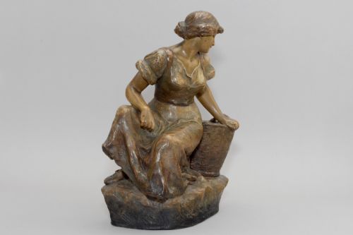 ART NOUVEAU FIGURE OF A COUNTRY MAIDENFRIEDRICH GOLDSCHEIDER VIENNA - ADDITIONAL PHOTO 1