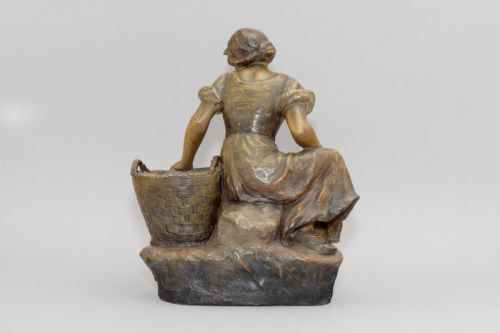ART NOUVEAU FIGURE OF A COUNTRY MAIDENFRIEDRICH GOLDSCHEIDER VIENNA - ADDITIONAL PHOTO 2