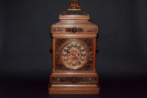 A SUPERB ARTS AND CRAFTS HAND CARVED OAK CLOCK CIRCA 1900 - ADDITIONAL PHOTO 5
