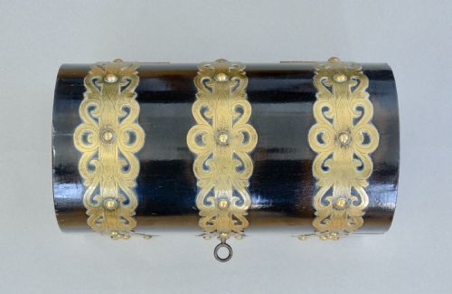 A VICTORIAN GOTHIC REVIVAL DOME TOPPED DESK STATIONARY BOX MADE FROM COROMANDEL WOOD - ADDITIONAL PHOTO 2