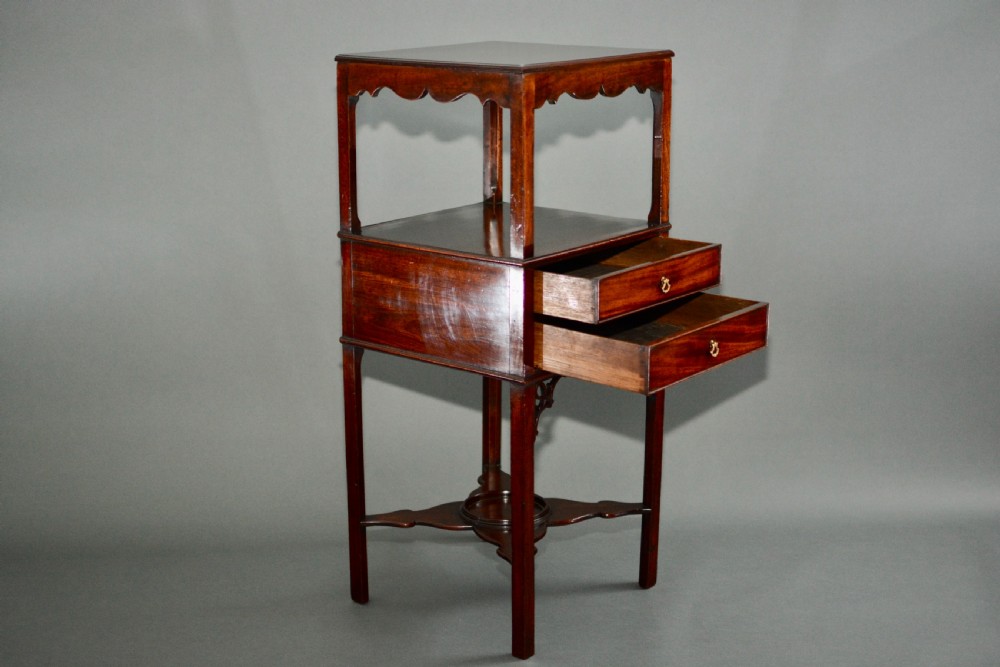 A fine Georgian period bedside table 1800 View IV