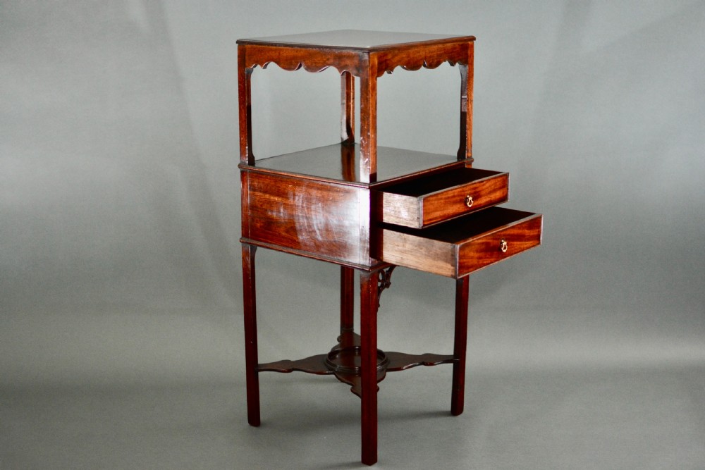 A fine Georgian period bedside table 1800 View VI