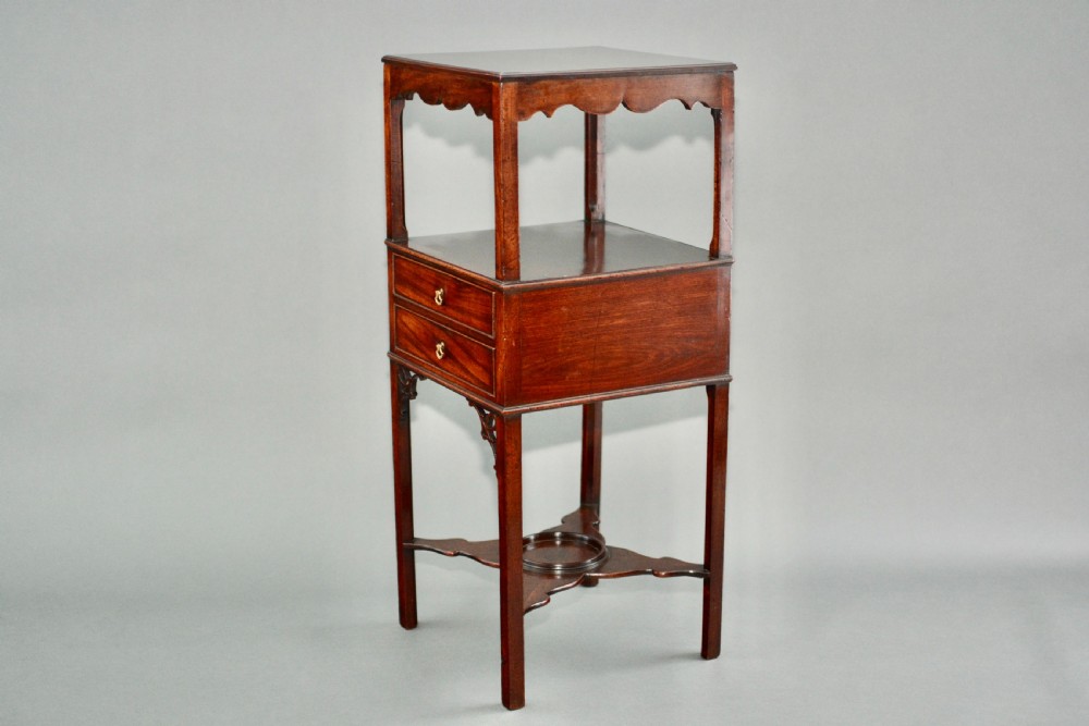 A fine Georgian period bedside table 1800 View VII