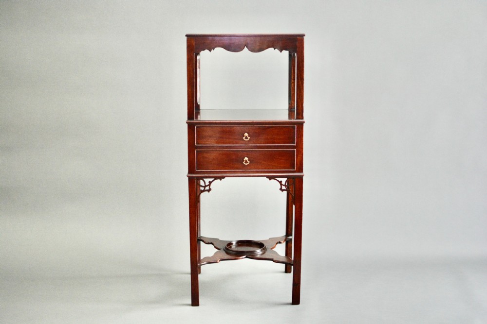 A fine Georgian period bedside table 1800 View IX