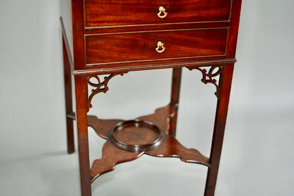 A fine Georgian period bedside table 1800 View X