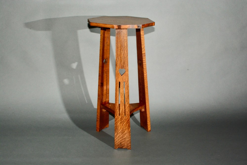 A simple stylish Arts and Crafts oak lamp table