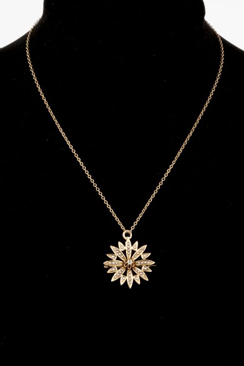 AN EDWARDIAN FLOWER HEAD DIAMOND AND SPLIT PEARL PENDANT - ADDITIONAL PHOTO 1