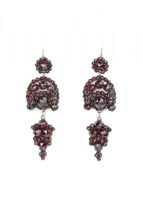 bohemian garnet antique earrings - CATEGORY: ANTIQUE JEWELLERY - DATED 19TH CENTURY