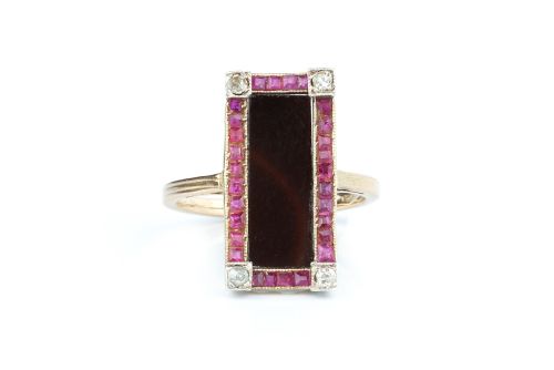 an art deco ruby and diamond ring - CATEGORY: ANTIQUE JEWELLERY - DATED 1930