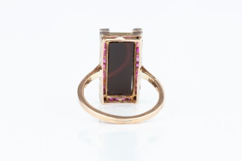 AN ART DECO RUBY AND DIAMOND RING - ADDITIONAL PHOTO 2